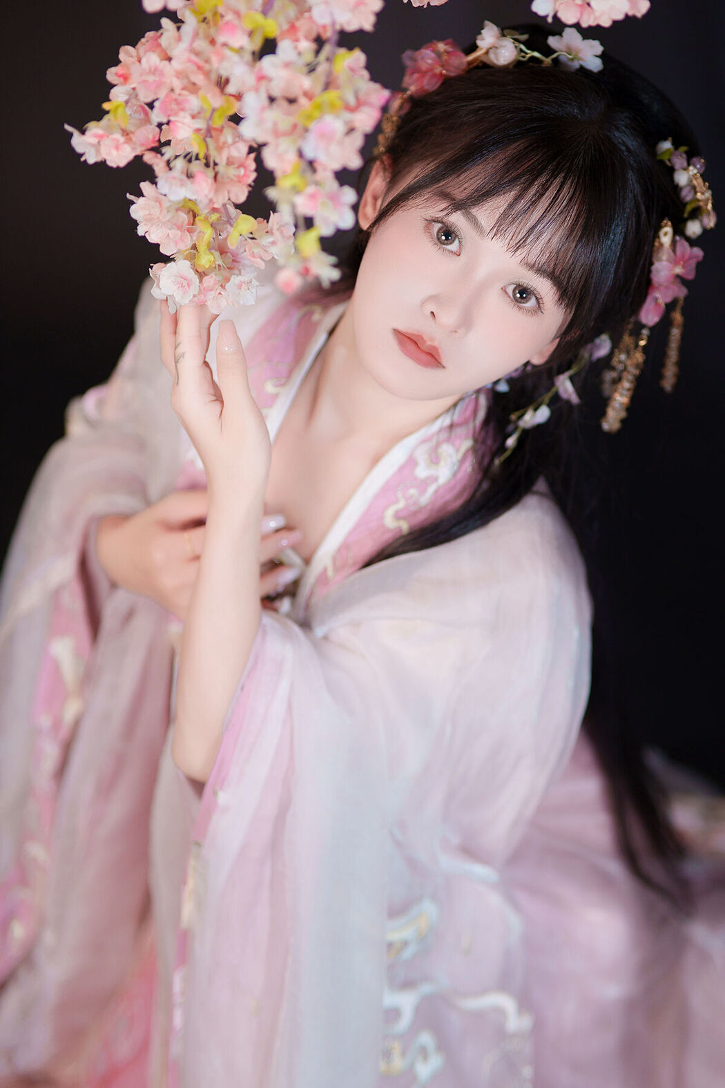 YiTuYu艺图语 Vol.7559 Xiao Xiao Yu Cover Photo