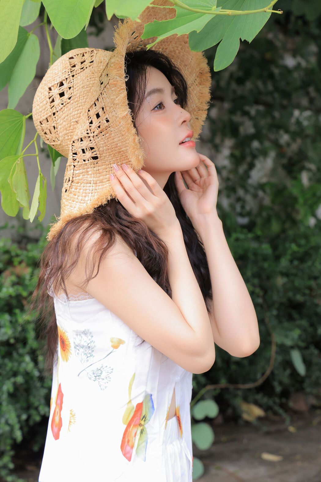 YiTuYu艺图语 Vol.7582 Luo Xin Xin