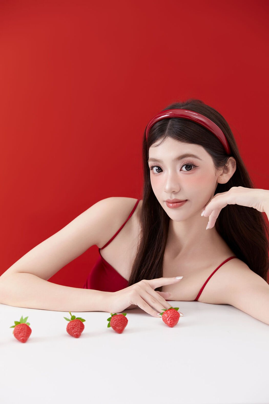 YiTuYu艺图语 Vol.7585 Ke Ai Ya Ya Zi