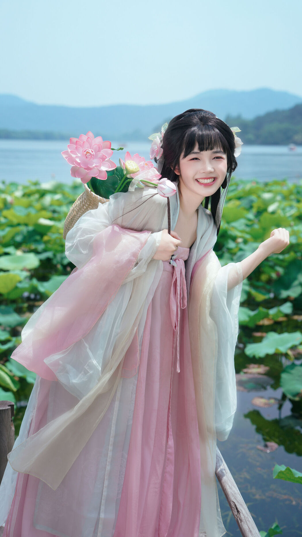 YiTuYu艺图语 Vol.7561 Yu Kimi