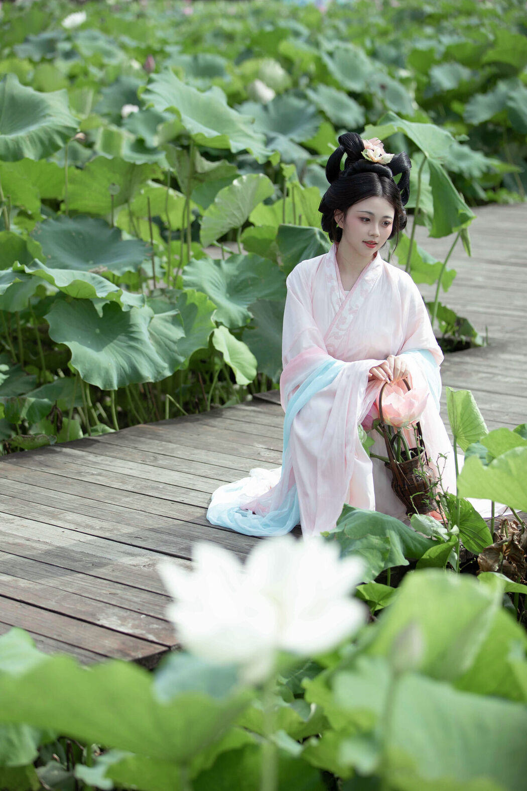 YiTuYu艺图语 Vol.7597 Jin Zou Ba