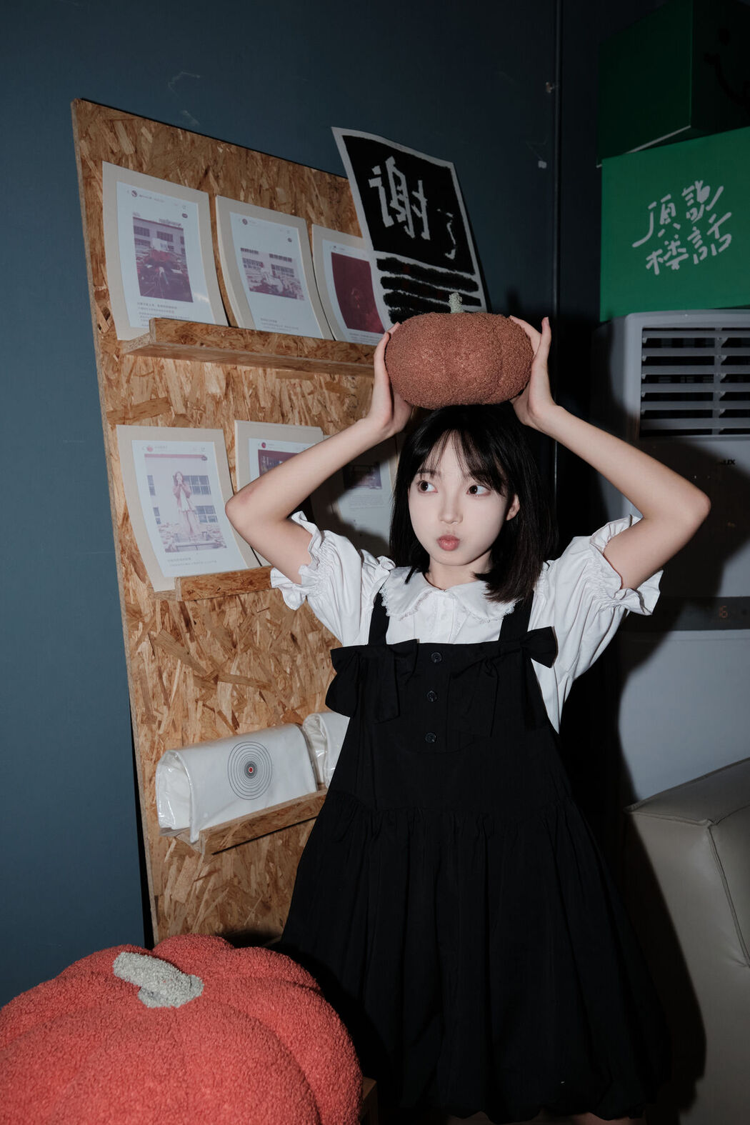 YiTuYu艺图语 Vol.7699 Jiu Cai He Zi