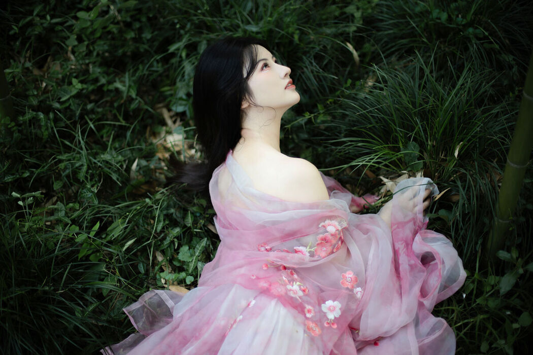 YiTuYu艺图语 Vol.7703 Shi Shi Kiki