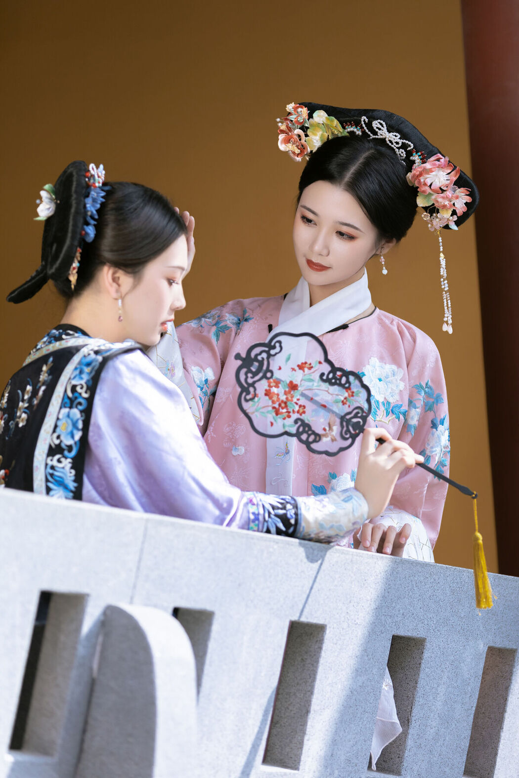 YiTuYu艺图语 Vol.7691 Zhi Zhi Qi