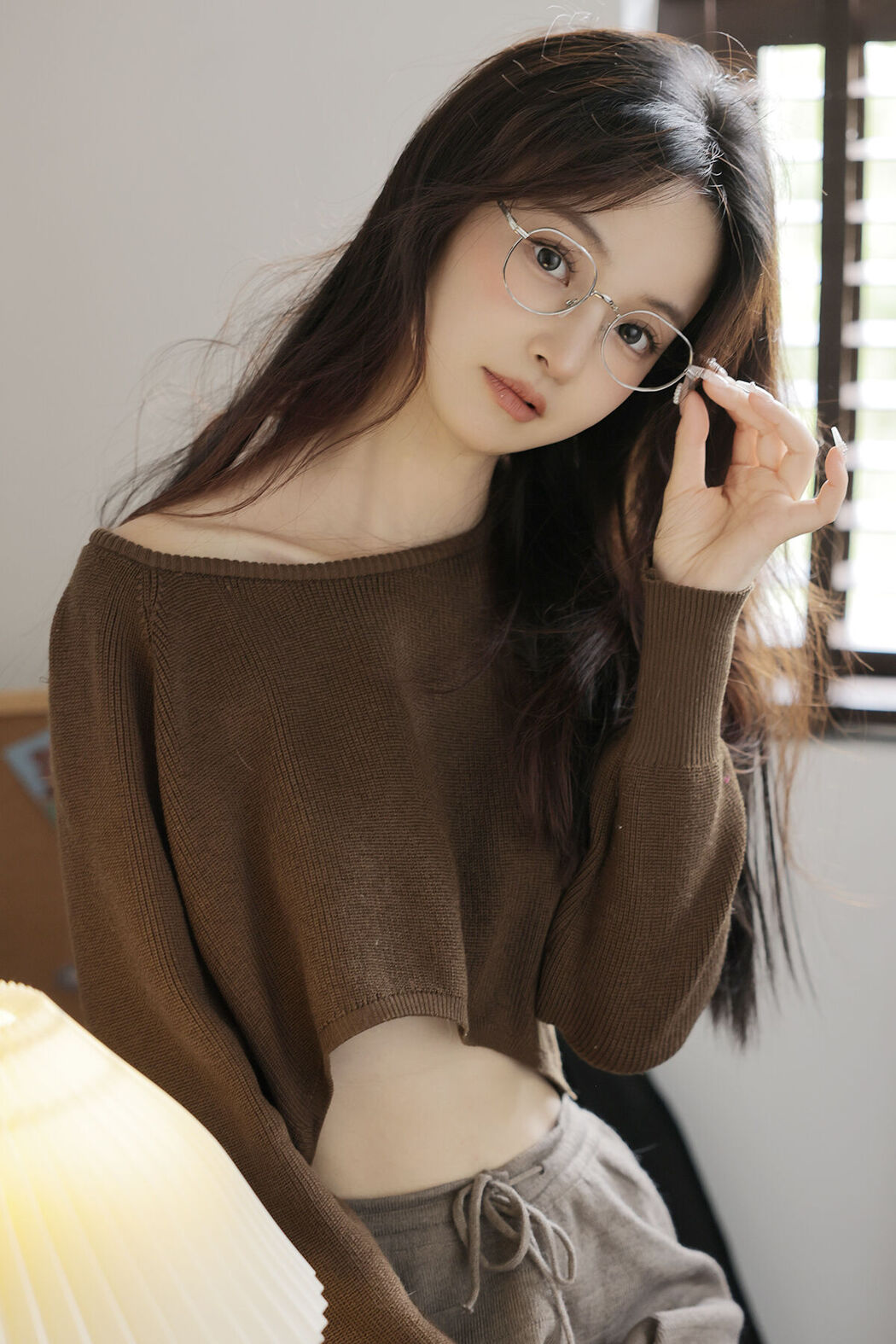 YiTuYu艺图语 Vol.7689 Yu Wei Jiang Cover Photo