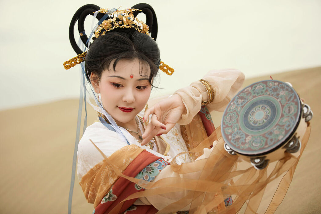 YiTuYu艺图语 Vol.7631 Sun Wan Qian Shi Xiao Cang Shu
