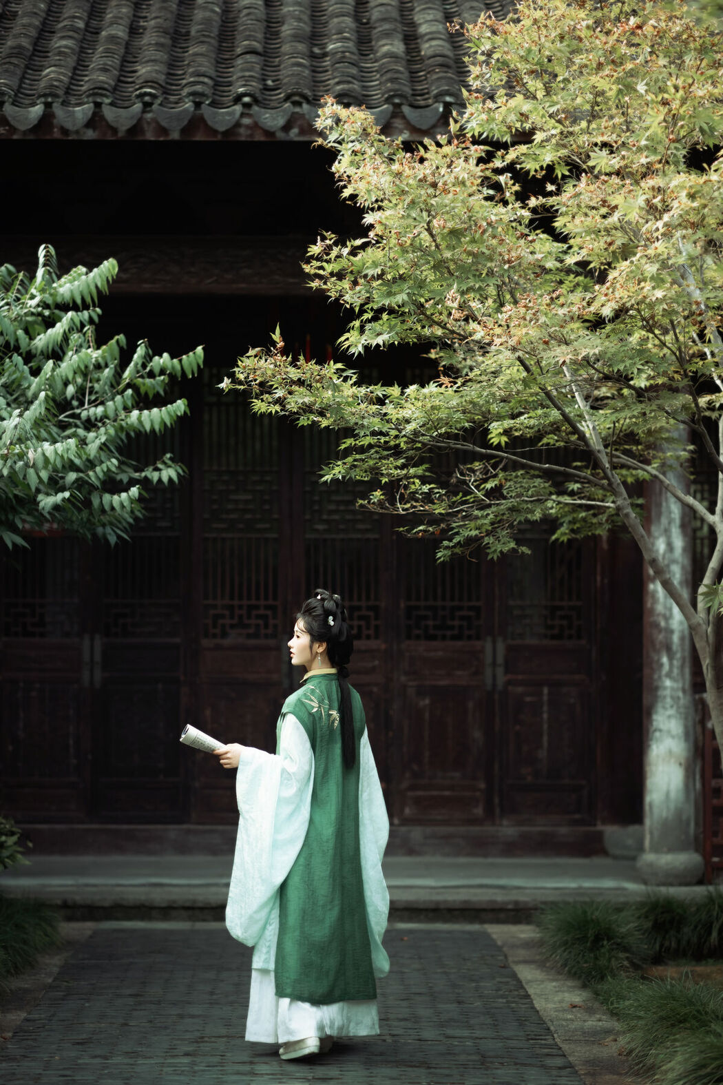 YiTuYu艺图语 Vol.7720 Ren Jian Yue-su Chen