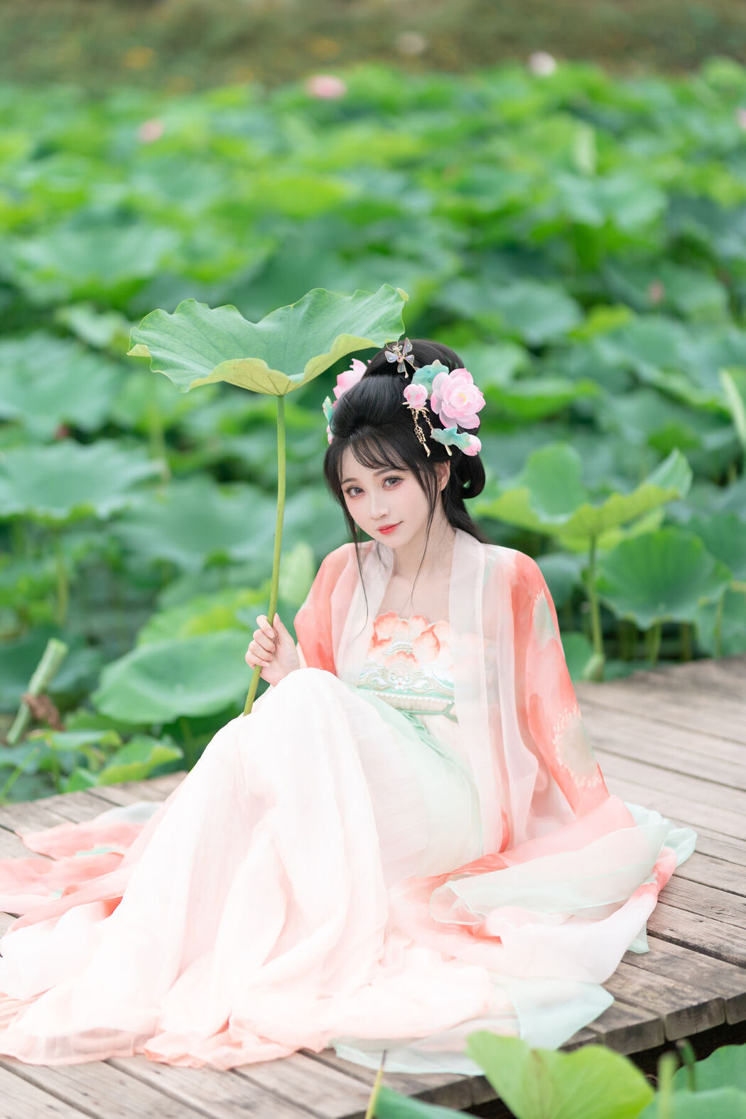 YiTuYu艺图语 Vol.7685 Qi Luo Sheng De Xiao Su Su