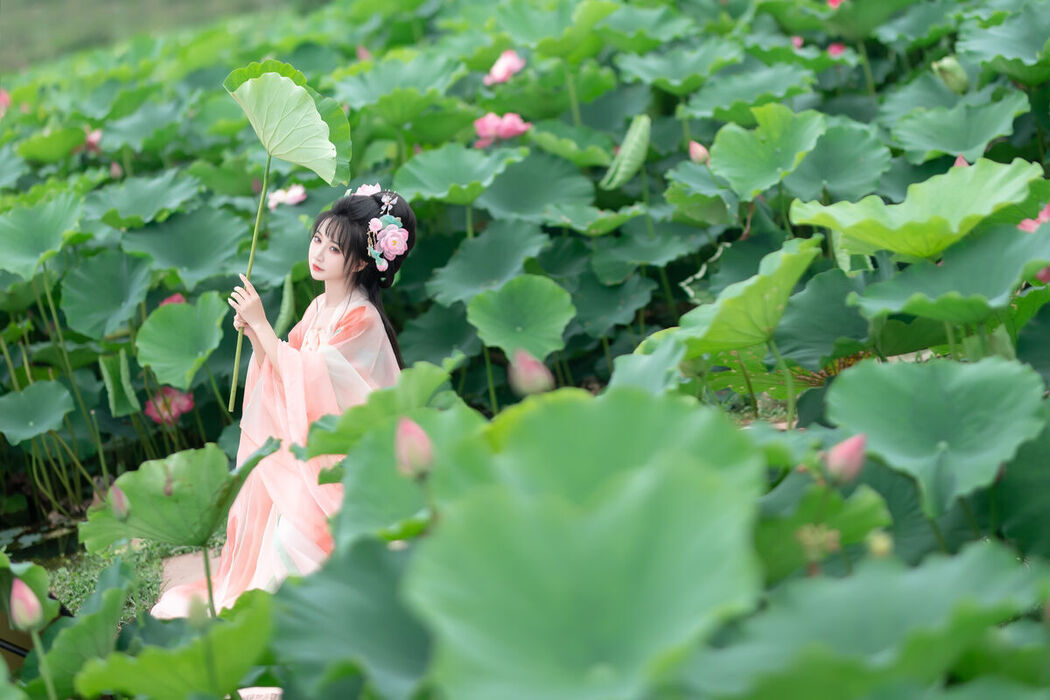 YiTuYu艺图语 Vol.7685 Qi Luo Sheng De Xiao Su Su