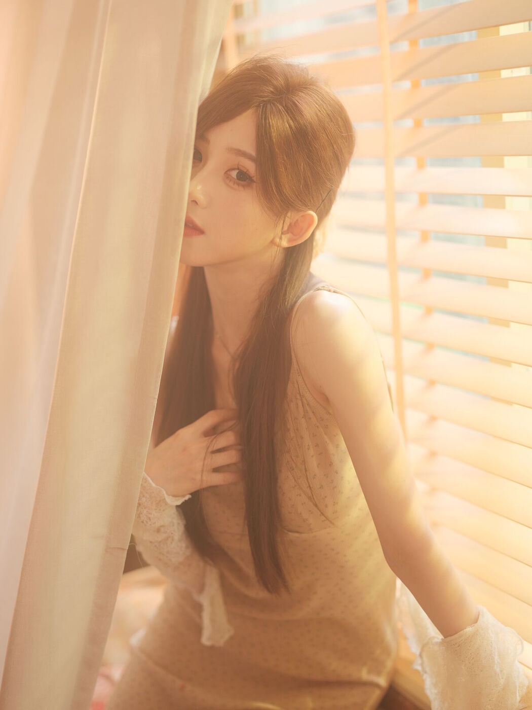 YiTuYu艺图语 Vol.7648 Su Su