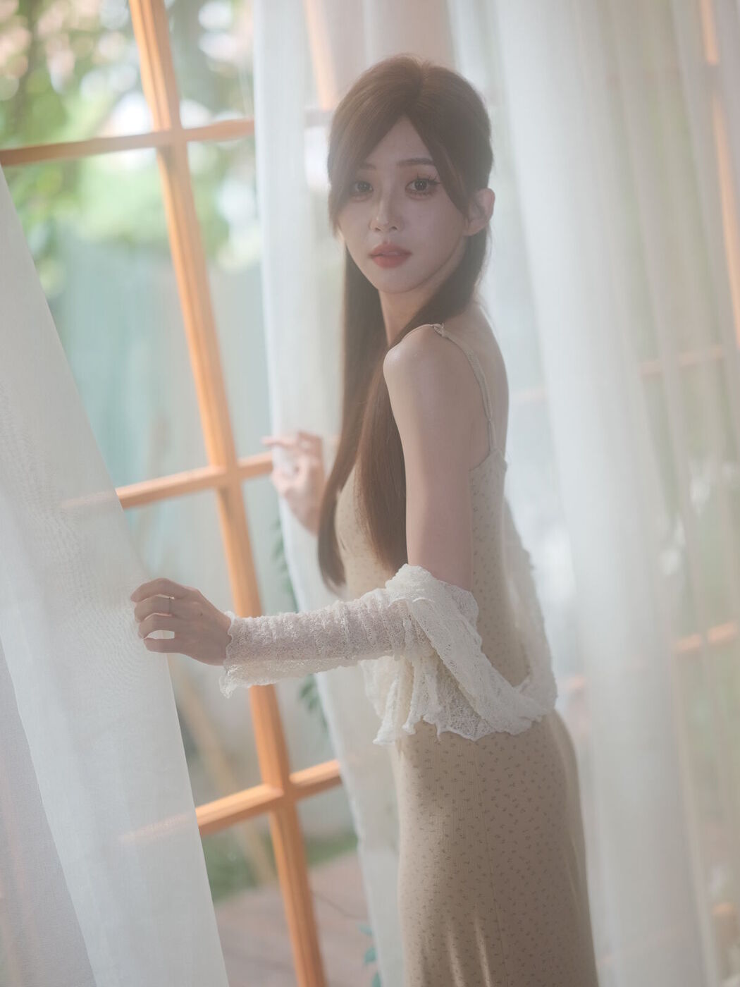 YiTuYu艺图语 Vol.7648 Su Su