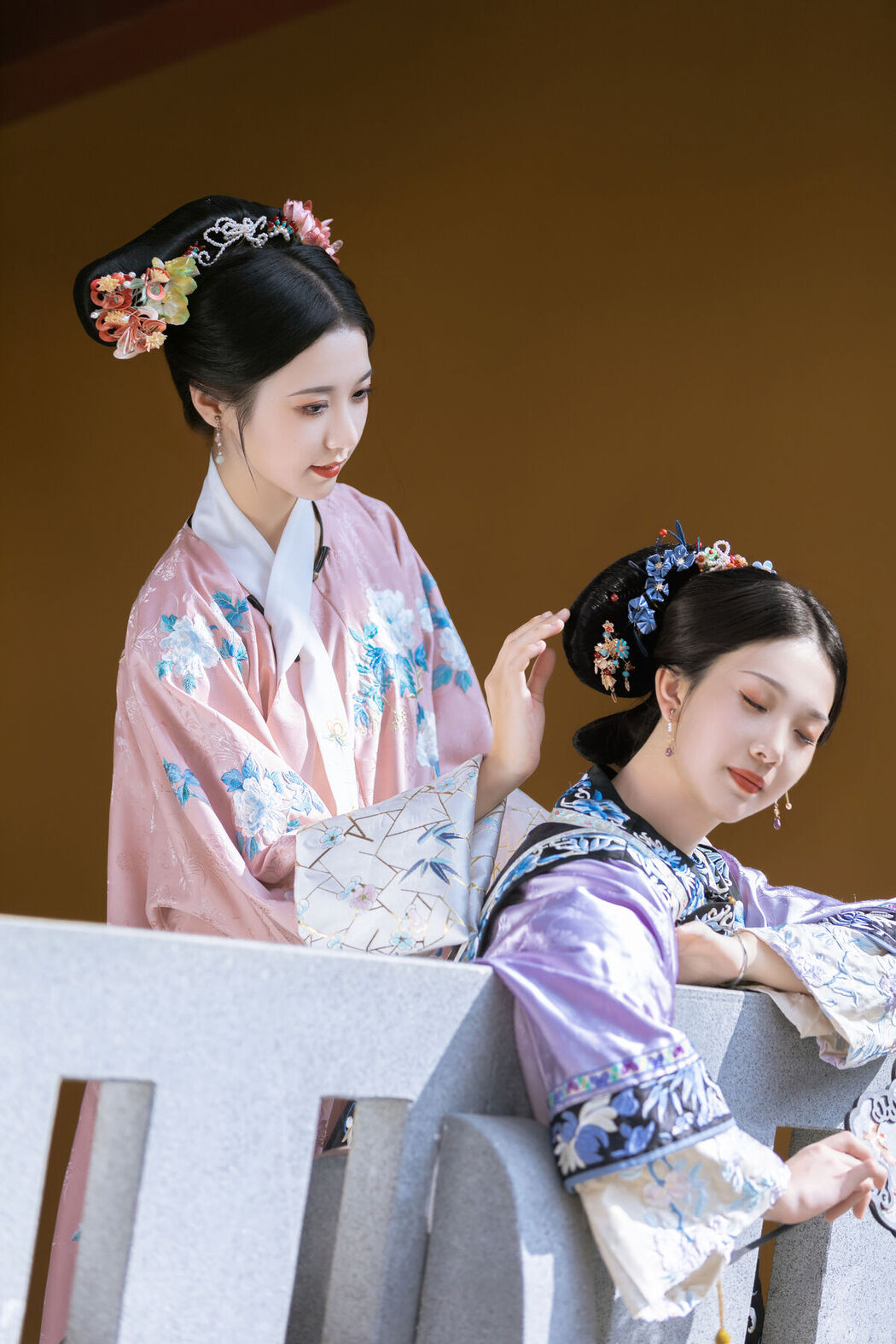 YiTuYu艺图语 Vol.7691 Zhi Zhi Qi
