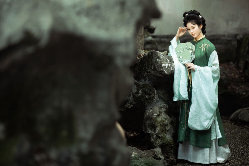 YiTuYu艺图语 Vol.7720 Ren Jian Yue-su Chen
