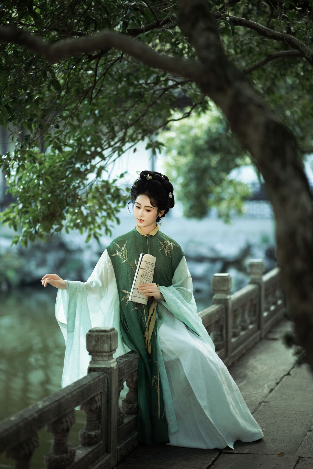 YiTuYu艺图语 Vol.7720 Ren Jian Yue-su Chen