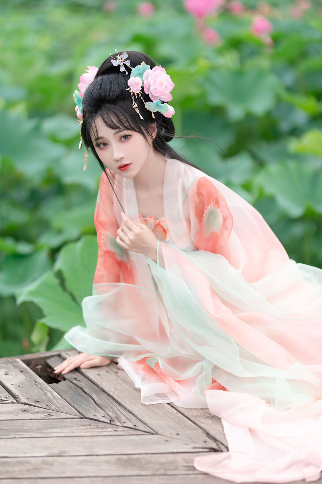 YiTuYu艺图语 Vol.7685 Qi Luo Sheng De Xiao Su Su