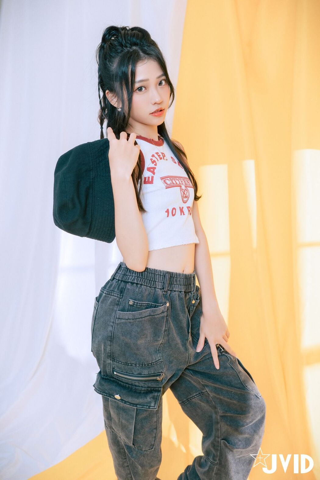 JVID Yan Yan 妍妍 Angel &#8211; 網拍模特兒の淺規則－妍妍 遭射淫師脅迫脫衣強拍裸照 配合度太高反而引起射淫師邪念 Part03 (61P)