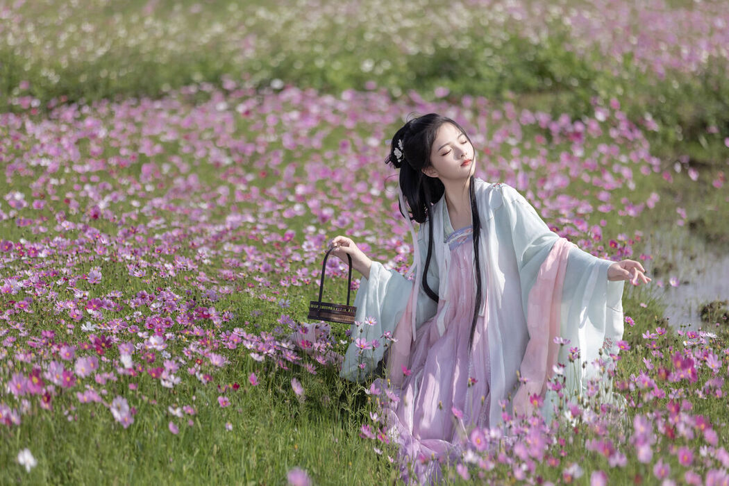 YiTuYu艺图语 Vol.7695 Lei Lei