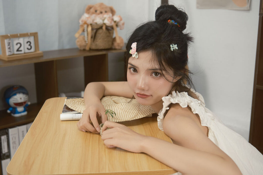 YiTuYu艺图语 Vol.7707 Duo Mi