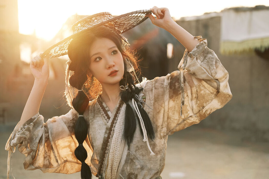 YiTuYu艺图语 Vol.7722 Zhi Zhi Yang