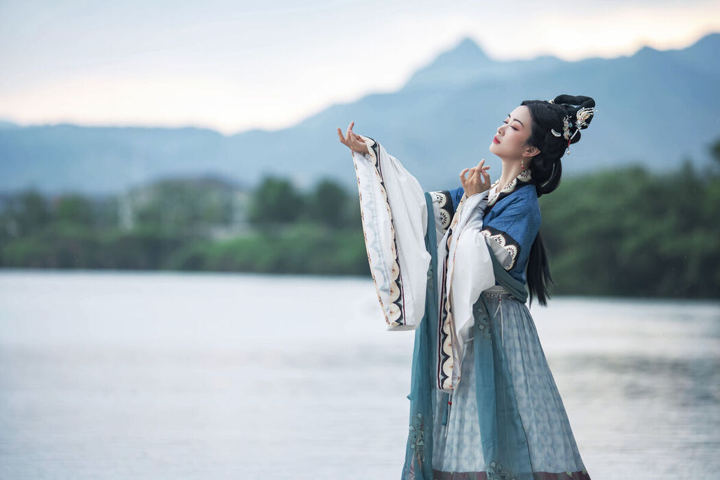 YiTuYu艺图语 Vol.7724 Xiao Zhu