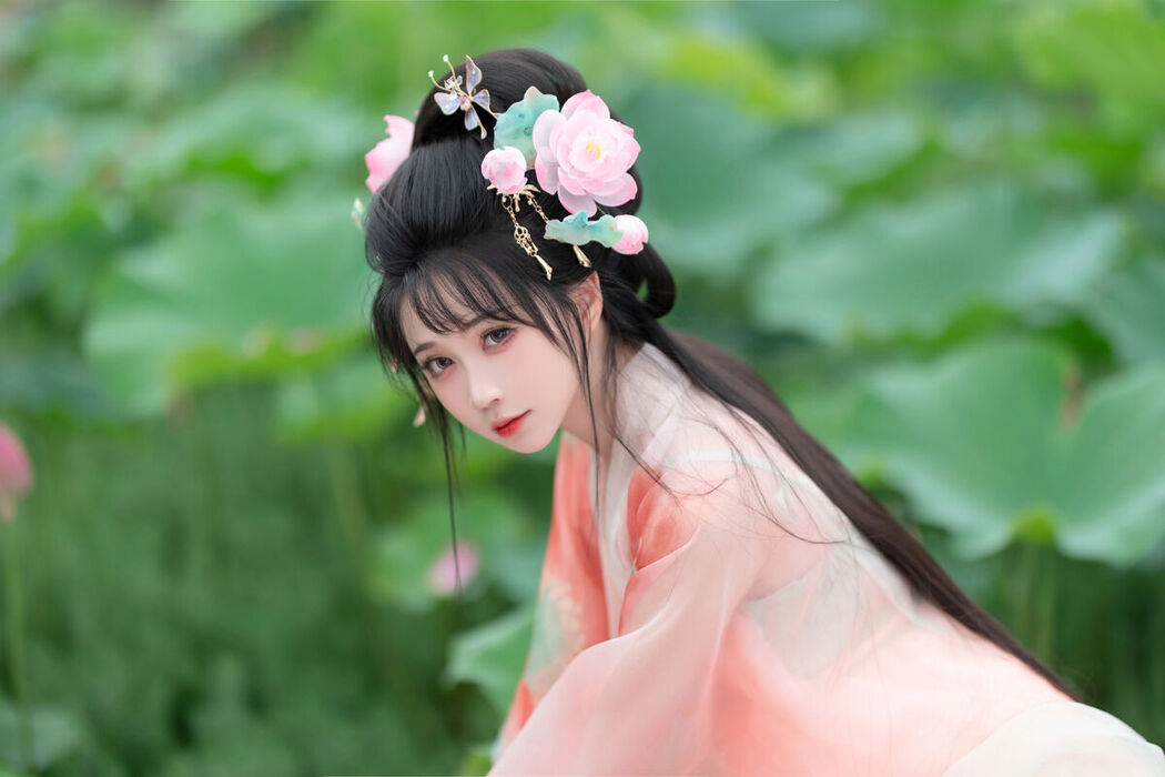 YiTuYu艺图语 Vol.7685 Qi Luo Sheng De Xiao Su Su