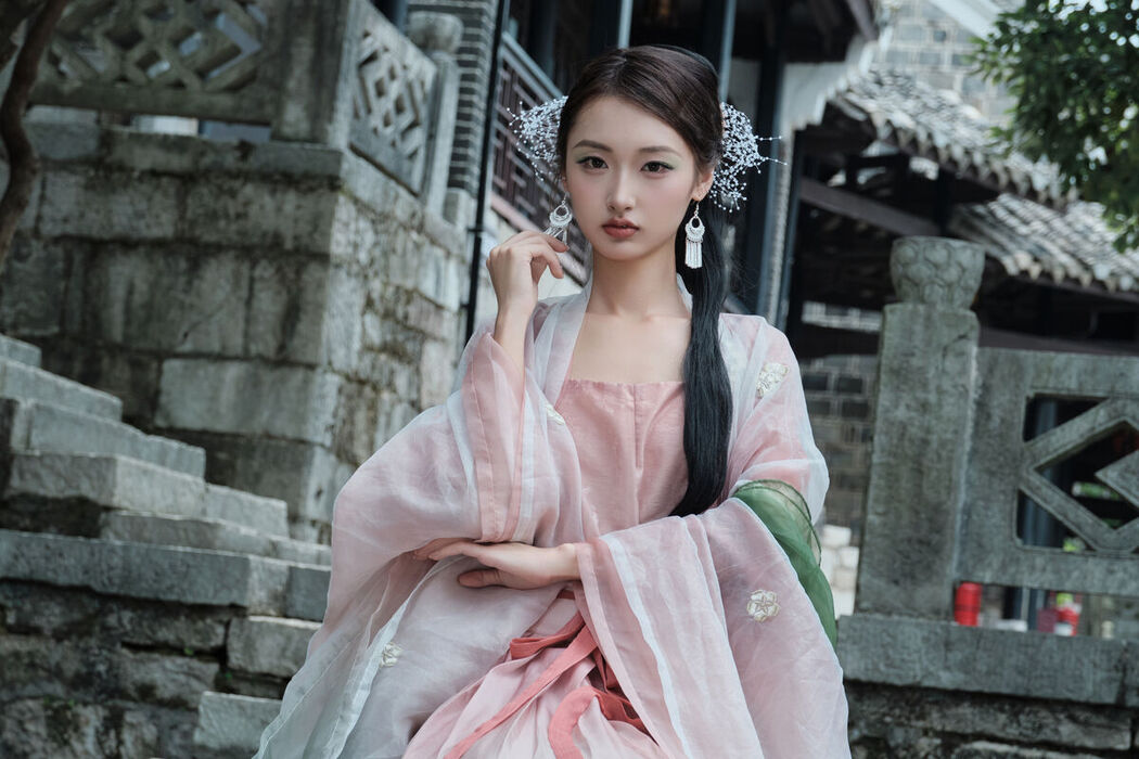 YiTuYu艺图语 Vol.7825 Chen Nian Xiao Jiu