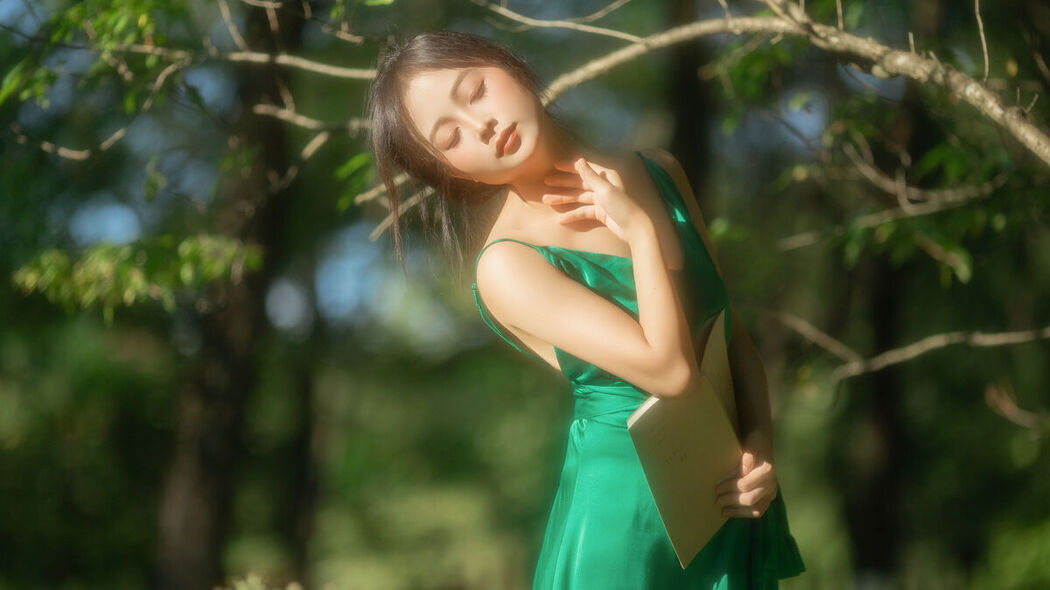 YiTuYu艺图语 Vol.7815 Mei Nu Bu Chi Liu Lian