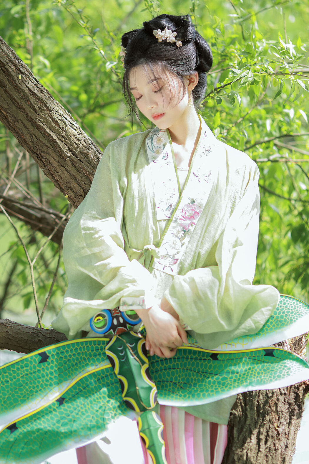 YiTuYu艺图语 Vol.7756 Peng Yao A Cover Photo
