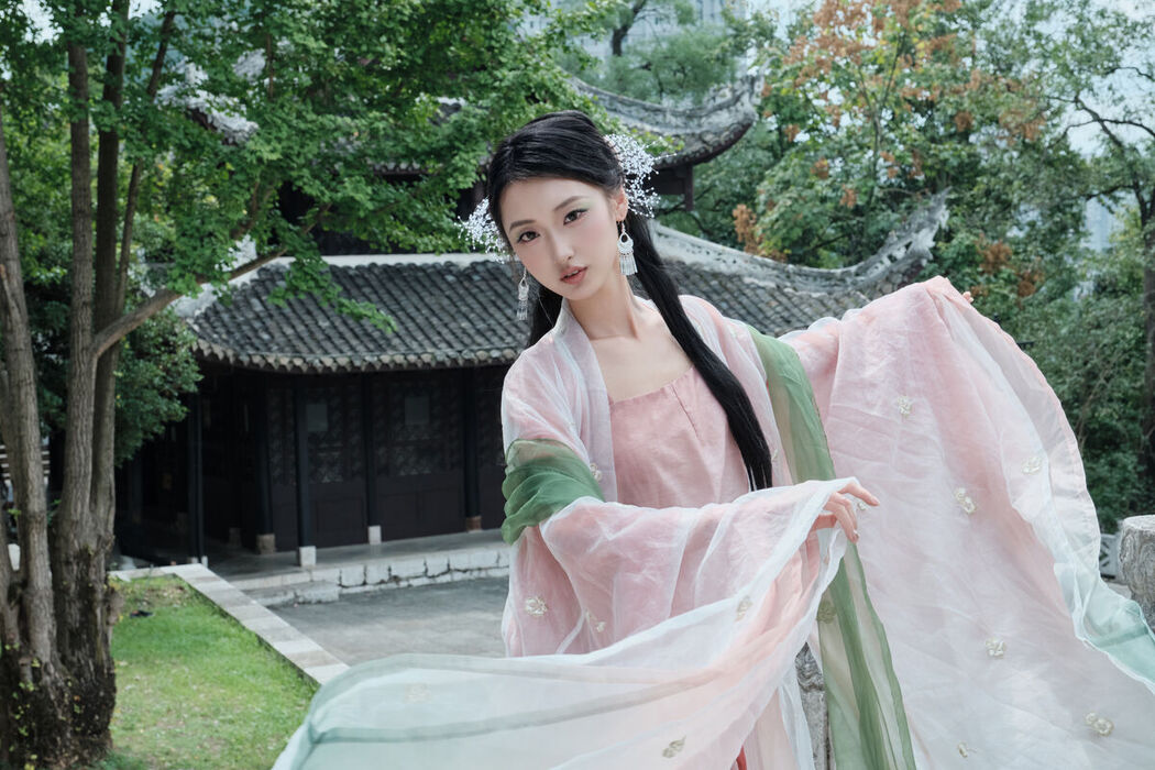 YiTuYu艺图语 Vol.7825 Chen Nian Xiao Jiu