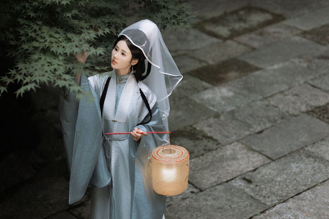 YiTuYu艺图语 Vol.7762 Ren Jian Yue-su Chen