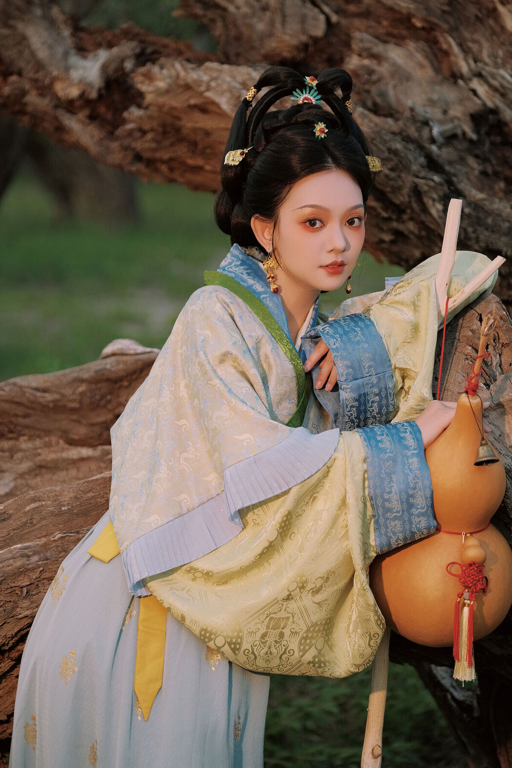 YiTuYu艺图语 Vol.7768 Qiu Qiu