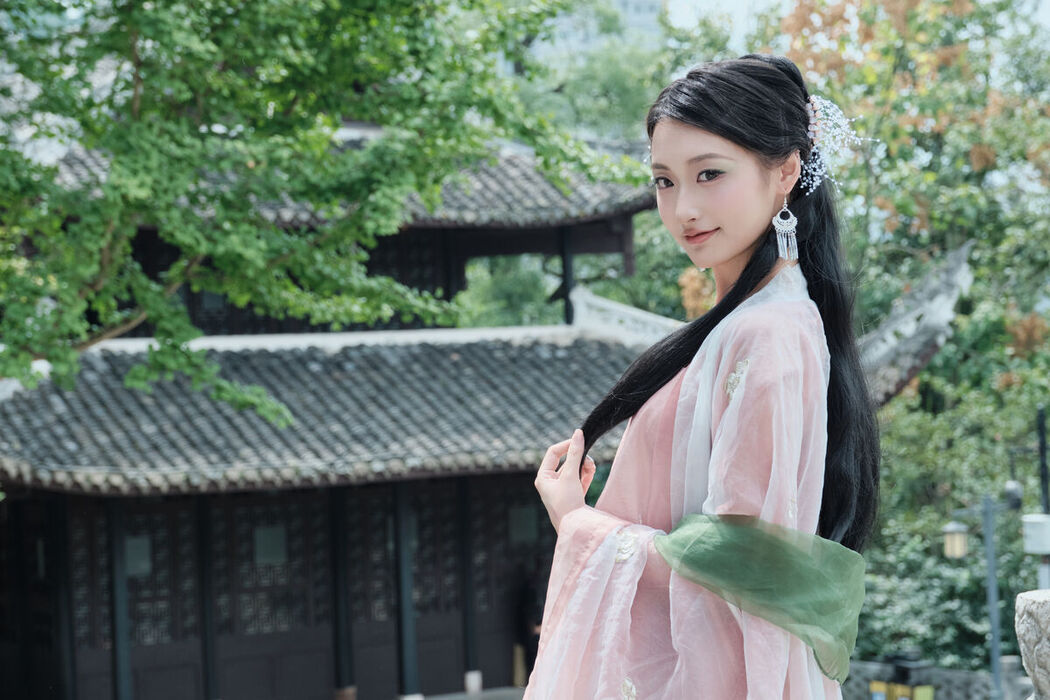 YiTuYu艺图语 Vol.7825 Chen Nian Xiao Jiu