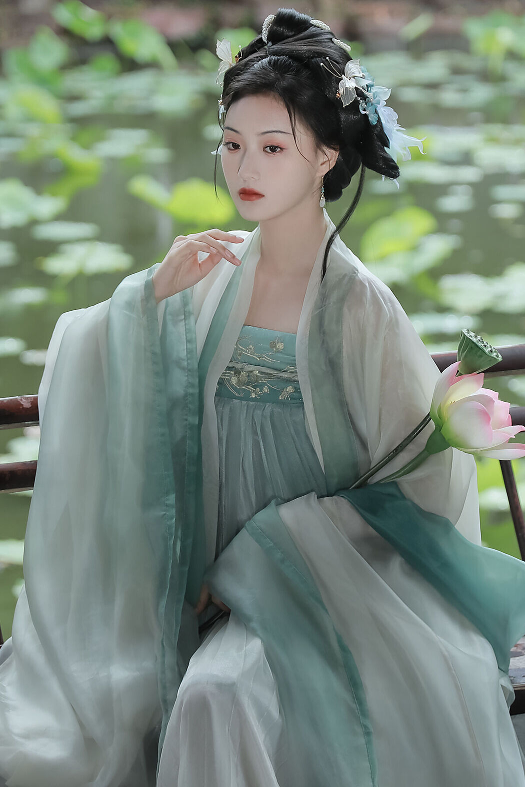 YiTuYu艺图语 Vol.7750 Du Du Cover Photo