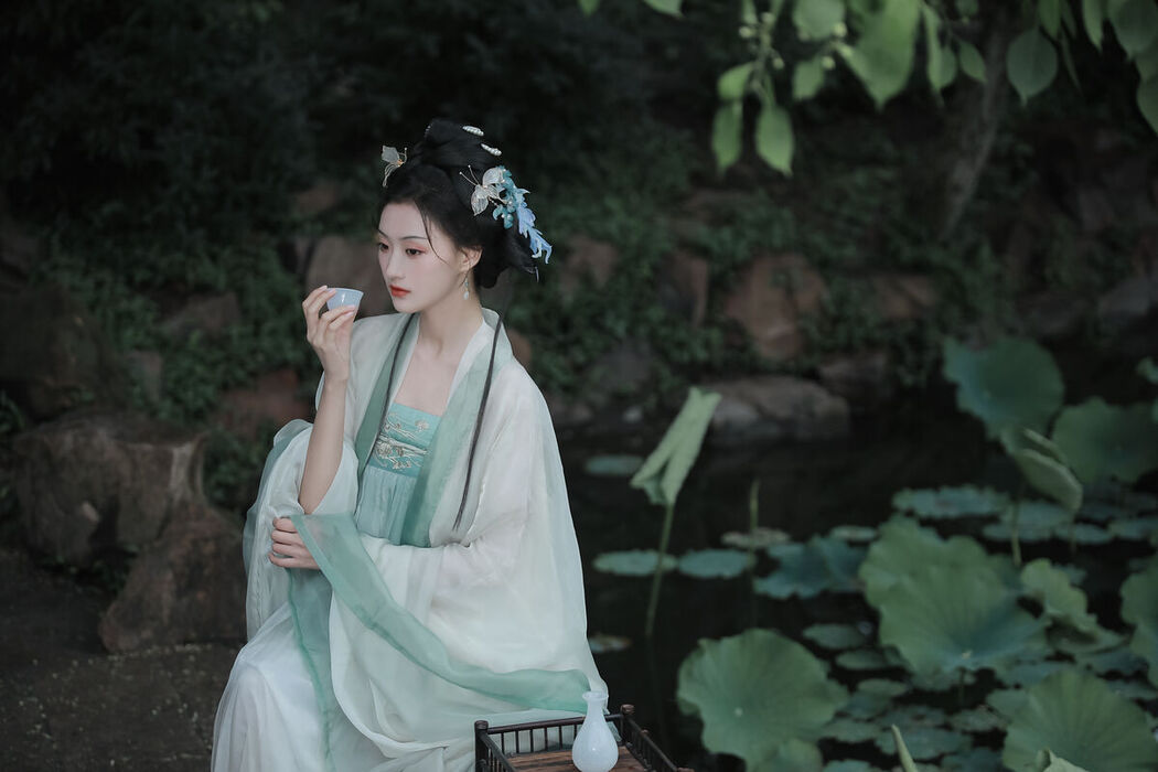 YiTuYu艺图语 Vol.7750 Du Du