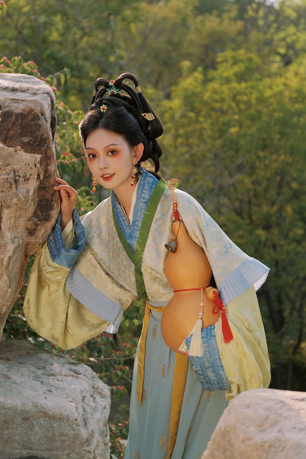 YiTuYu艺图语 Vol.7768 Qiu Qiu
