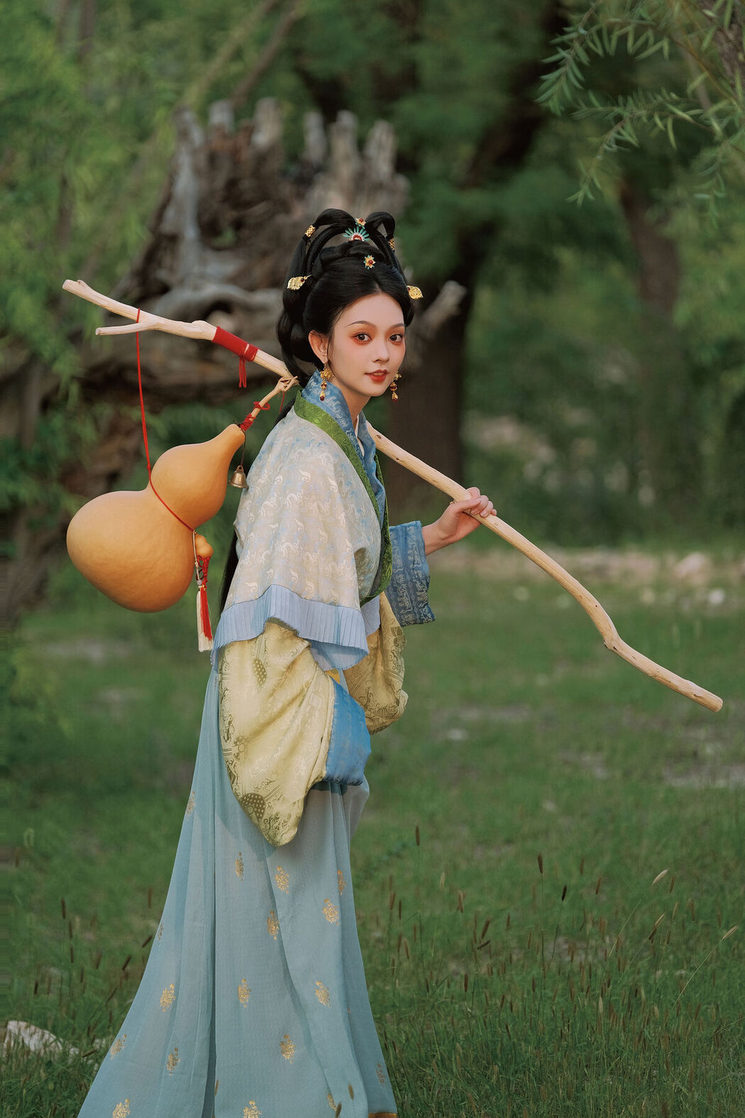 YiTuYu艺图语 Vol.7768 Qiu Qiu