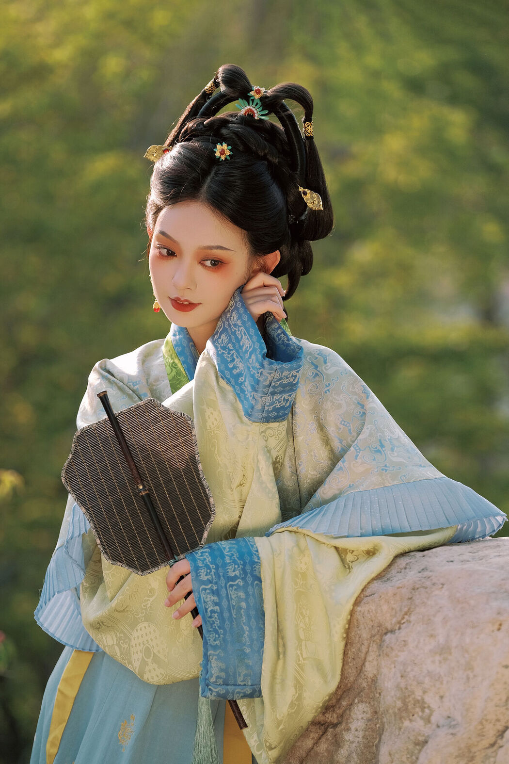 YiTuYu艺图语 Vol.7768 Qiu Qiu