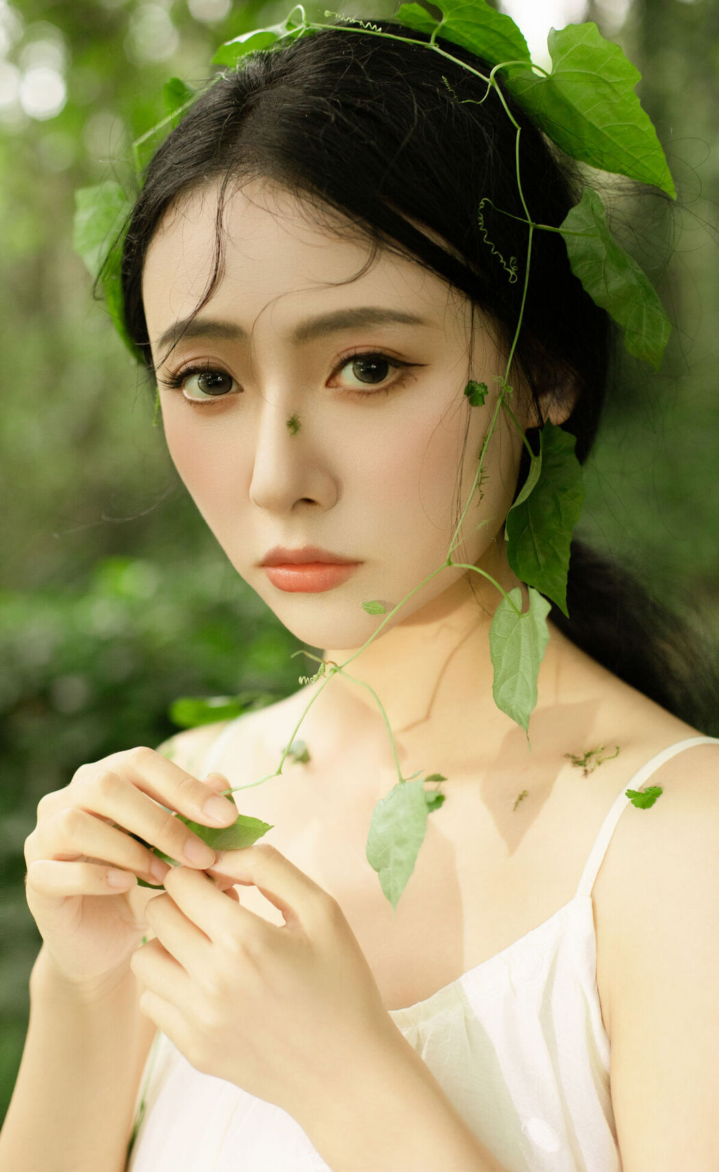 YiTuYu艺图语 Vol.7748 Shi Ang Yang Ya