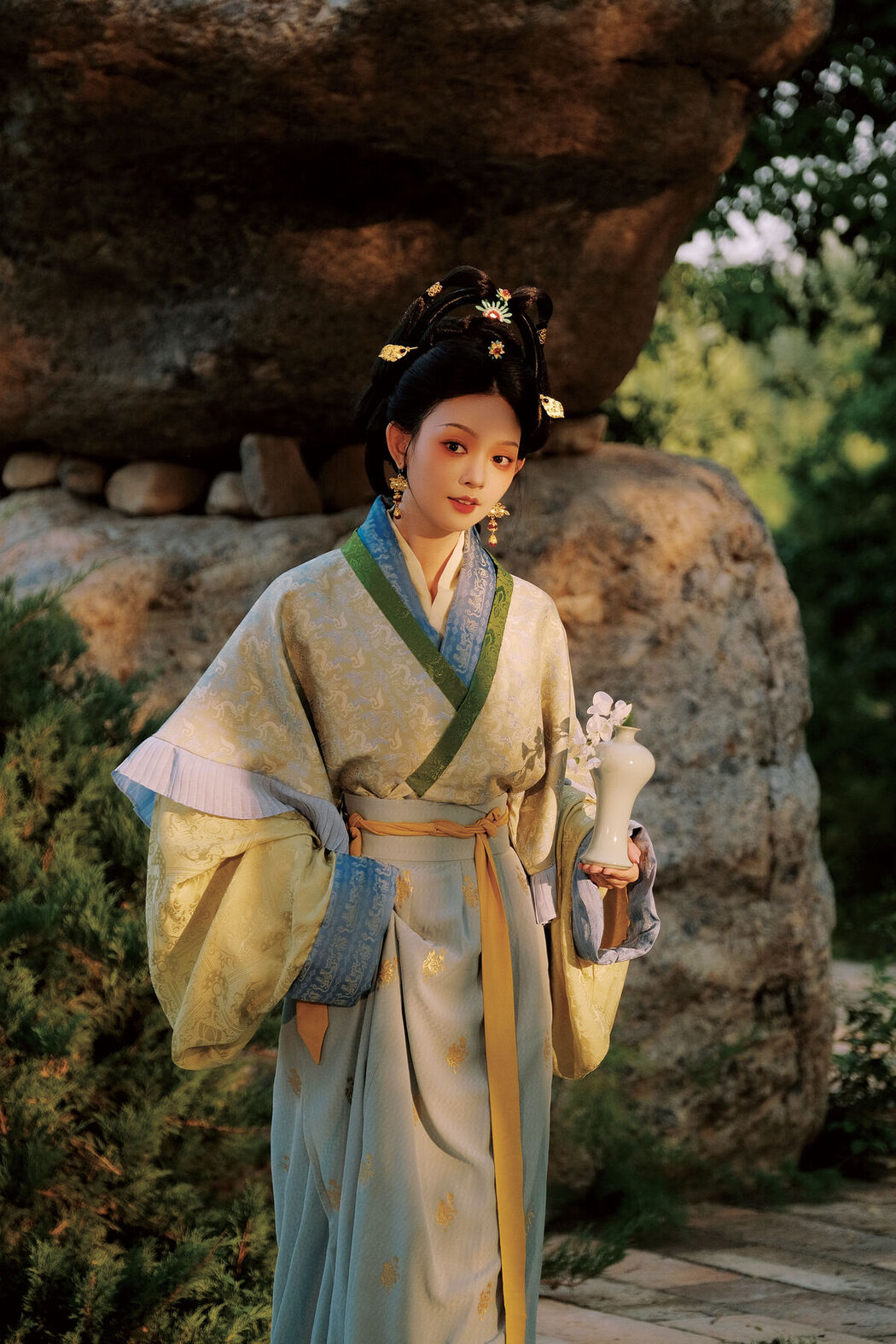 YiTuYu艺图语 Vol.7768 Qiu Qiu