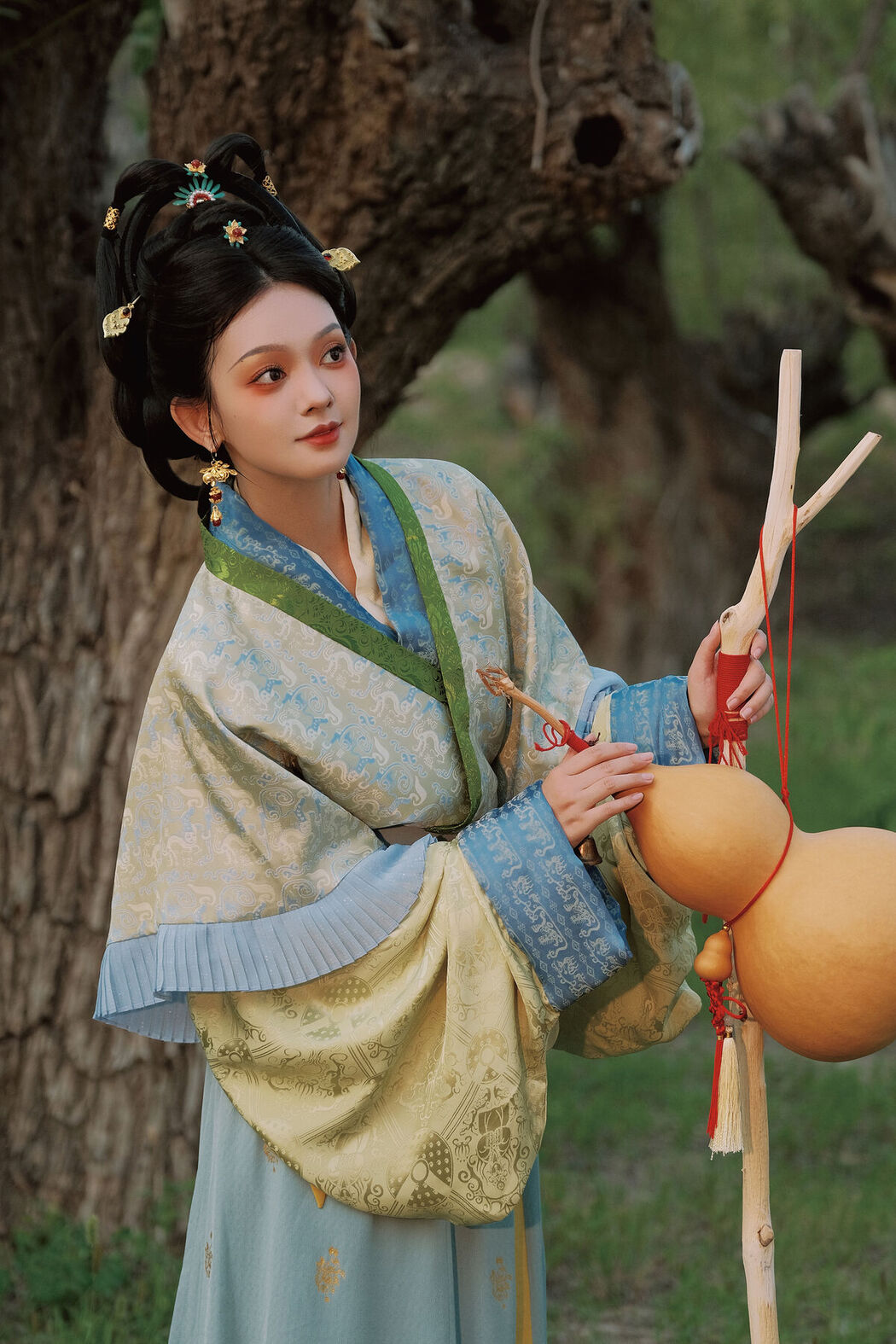 YiTuYu艺图语 Vol.7768 Qiu Qiu