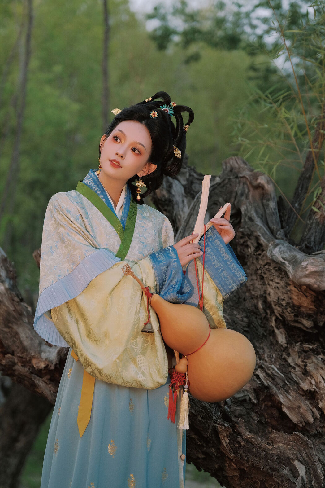 YiTuYu艺图语 Vol.7768 Qiu Qiu