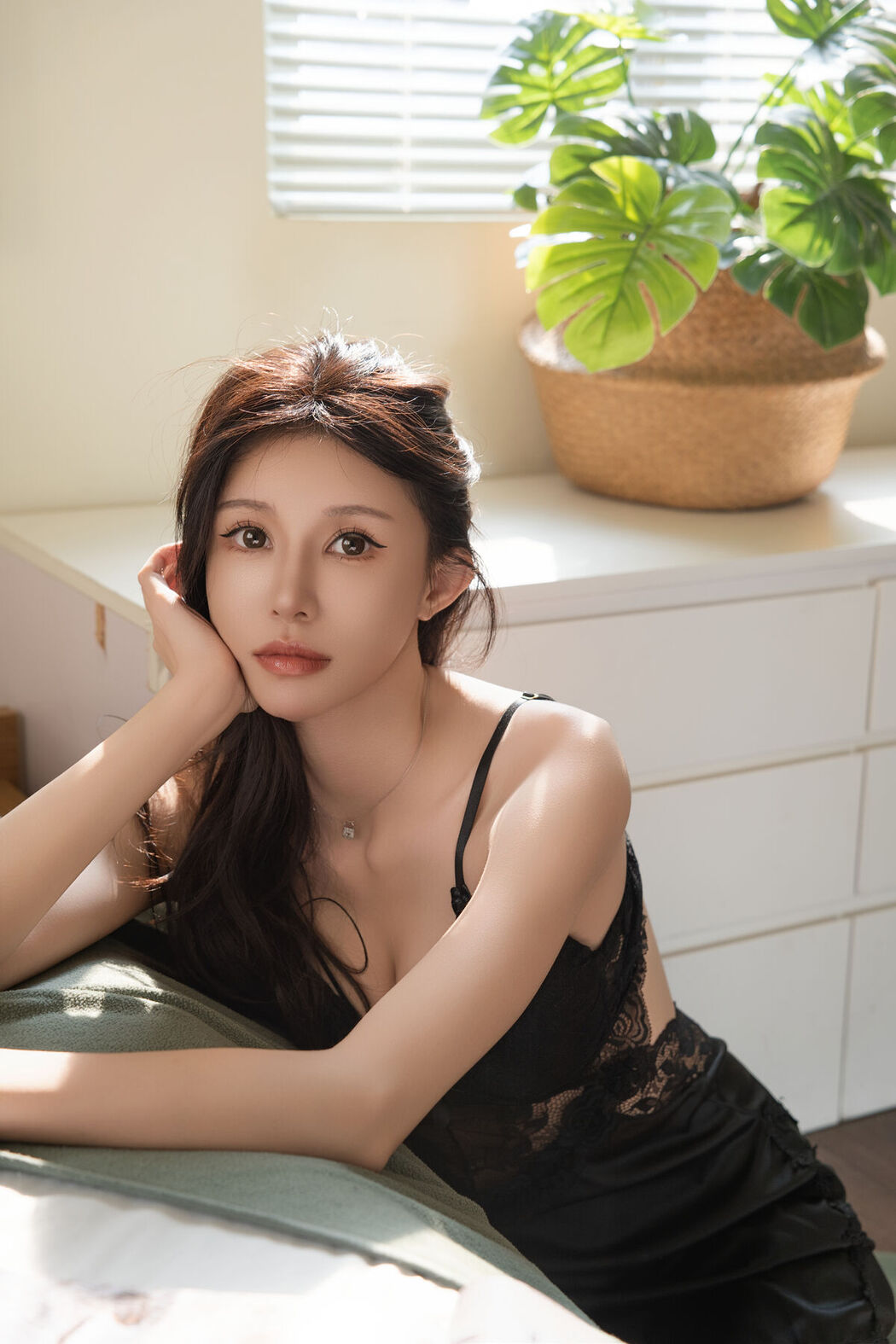 YiTuYu艺图语 Vol.7792 Qiu Qiu