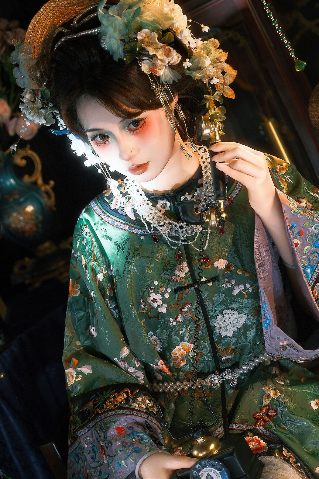YiTuYu艺图语 Vol.7781 Chen Ya Me Chen Kai Xin Cover Photo