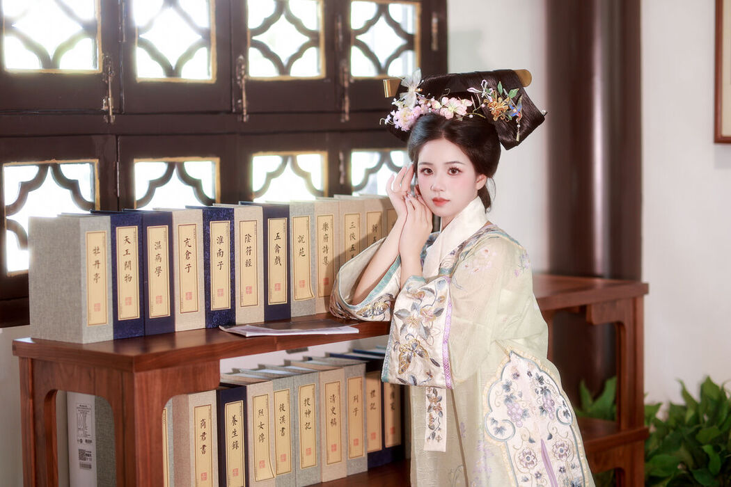 YiTuYu艺图语 Vol.7816 Xiao Du Tong Xue