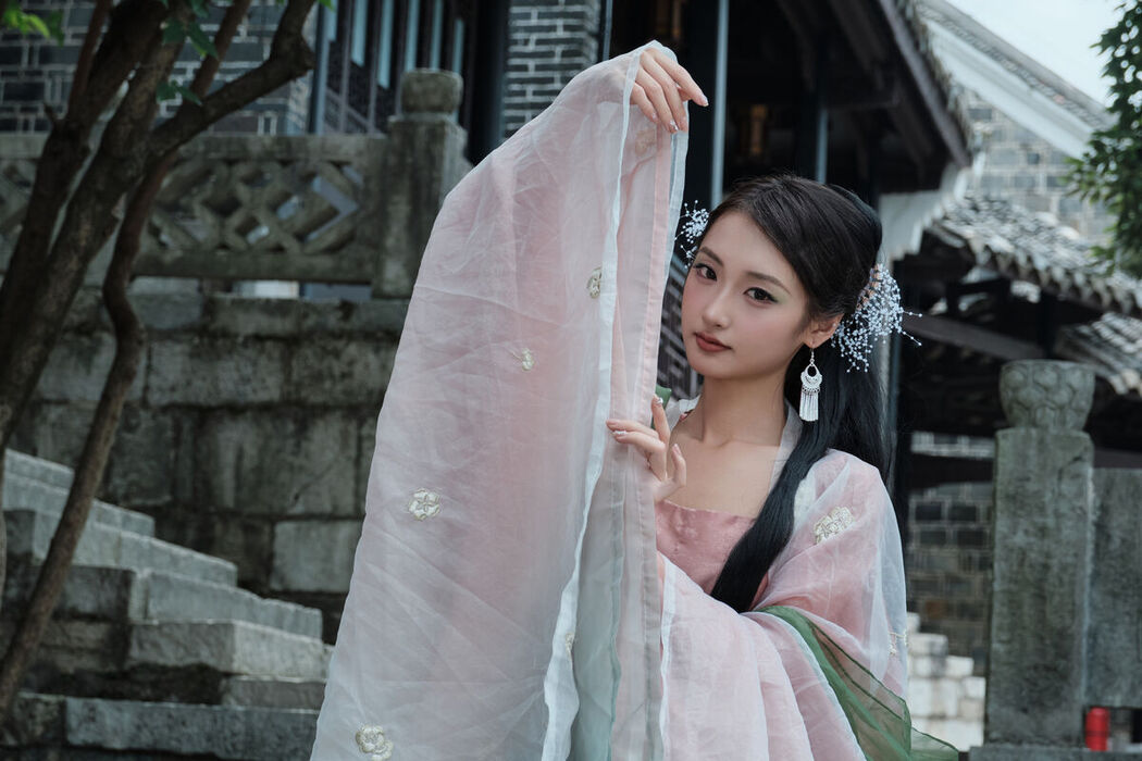 YiTuYu艺图语 Vol.7825 Chen Nian Xiao Jiu