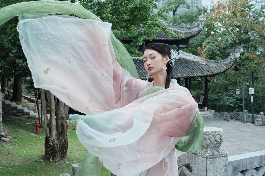 YiTuYu艺图语 Vol.7825 Chen Nian Xiao Jiu