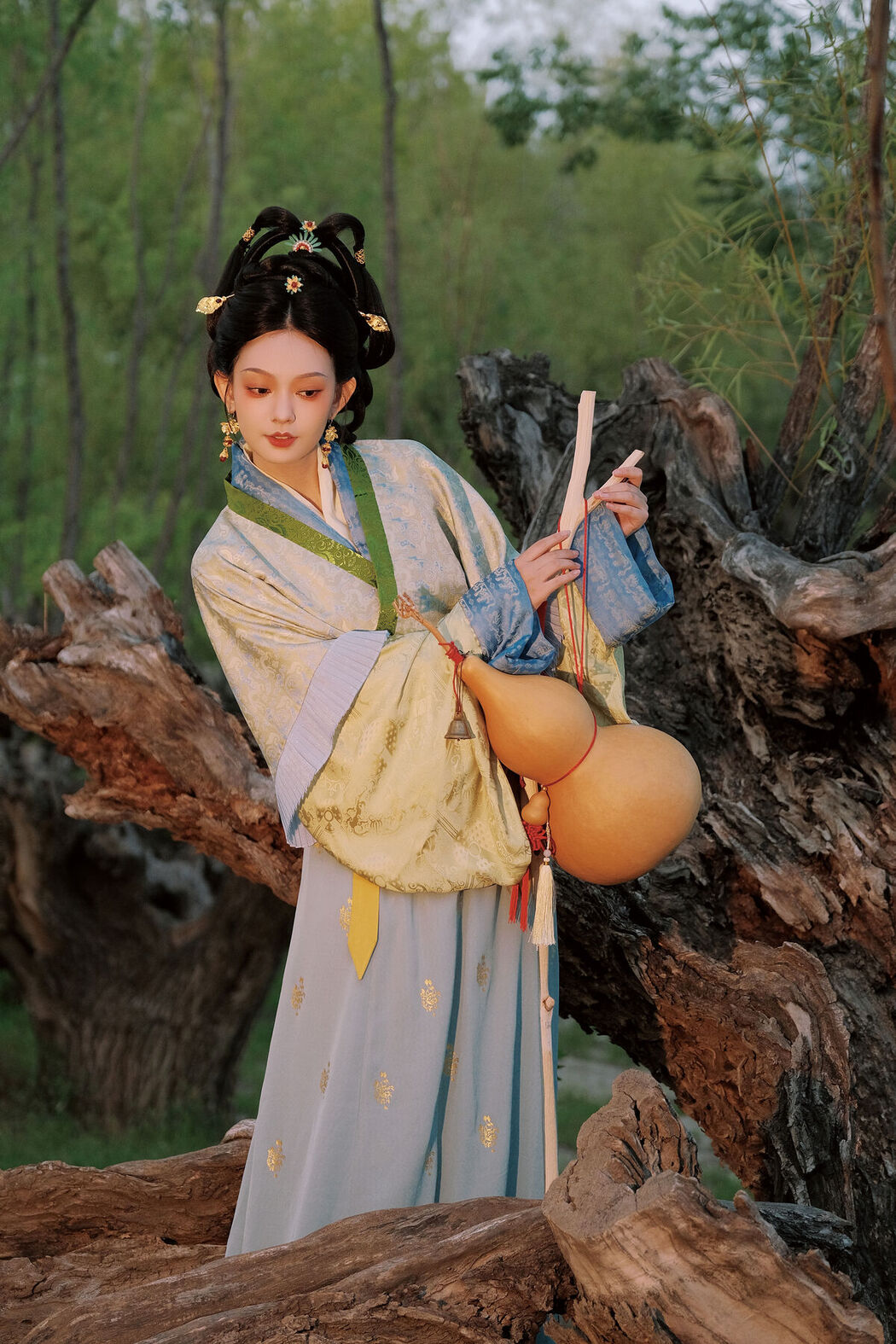 YiTuYu艺图语 Vol.7768 Qiu Qiu