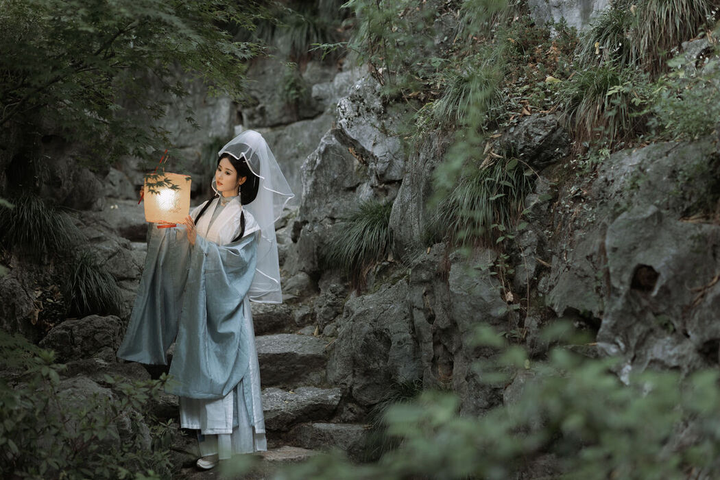 YiTuYu艺图语 Vol.7762 Ren Jian Yue-su Chen