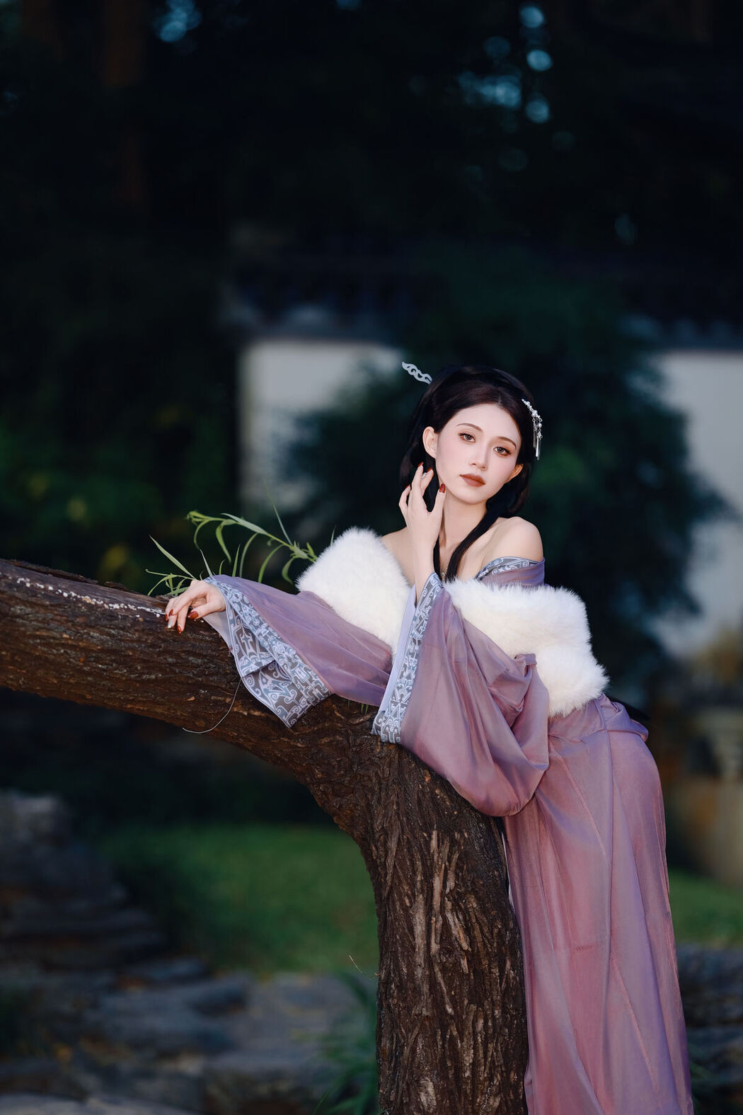 YiTuYu艺图语 Vol.7880 Liu Liu
