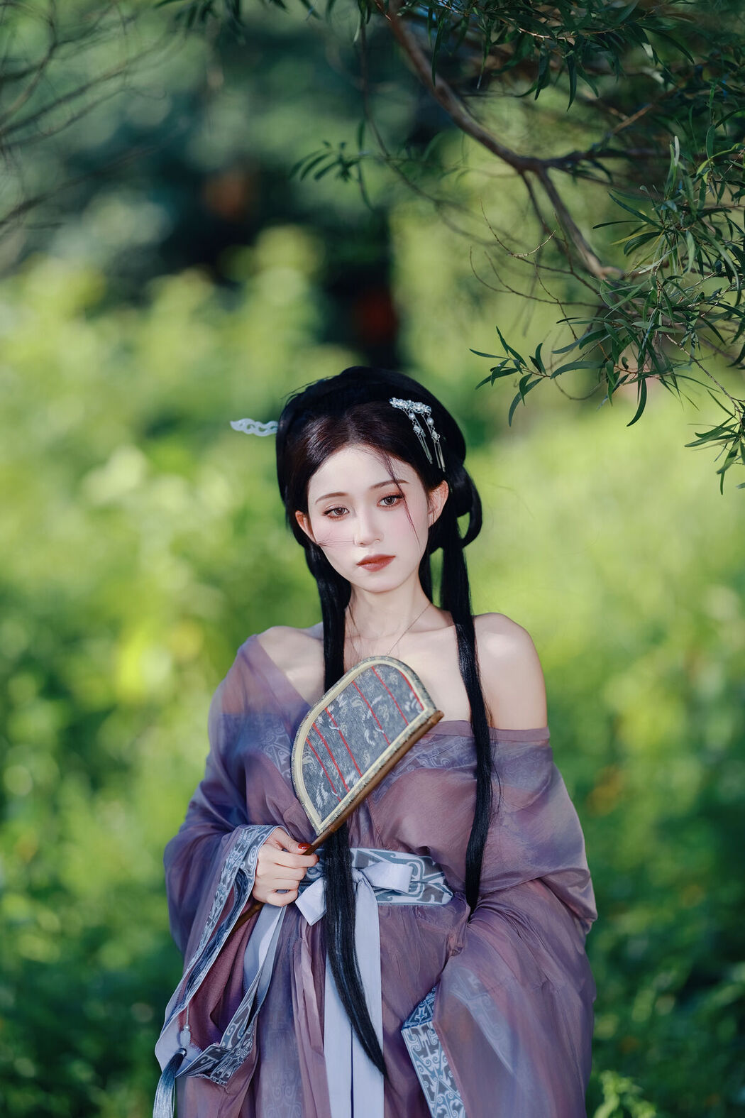 YiTuYu艺图语 Vol.7880 Liu Liu